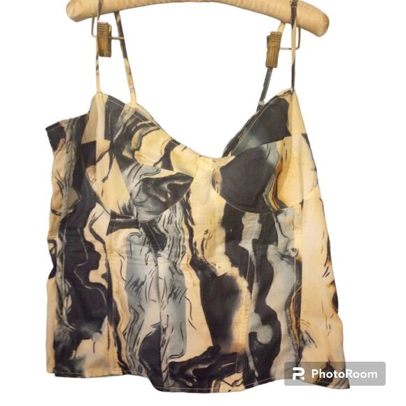 NWT pretty little thing spaghetti strap corset style top - Picture 2 of 10